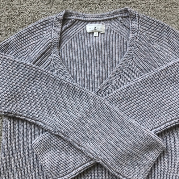 LOFT- V- neck sweater. - Picture 2 of 2